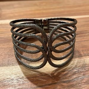 Simply Vera Vera Wang Dark Silver Shiny Intertwining Metal Hinge Bracelet